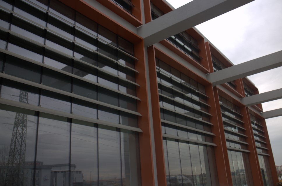 Güneş Kırıcı Sistemler