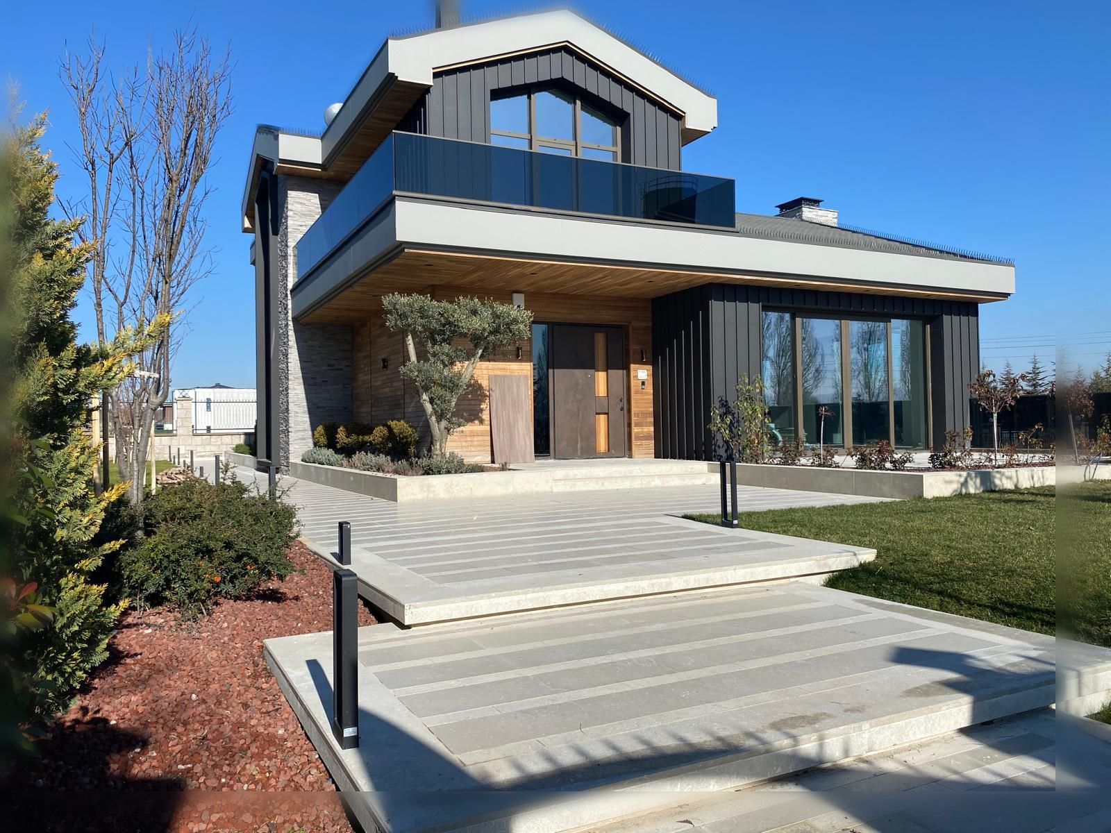 Cam Korkuluk Sistemleri